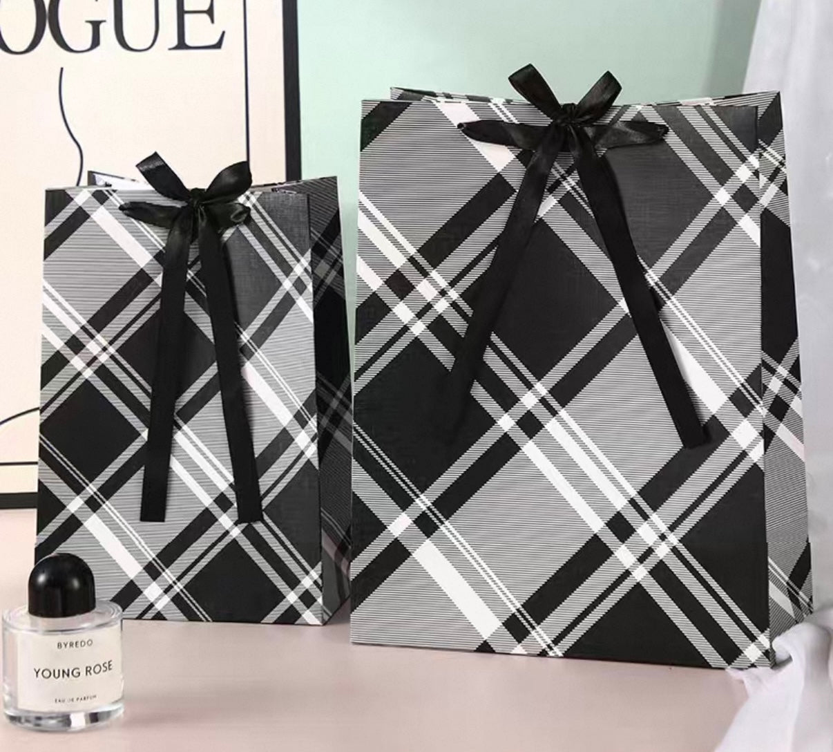 Check Gift Bag