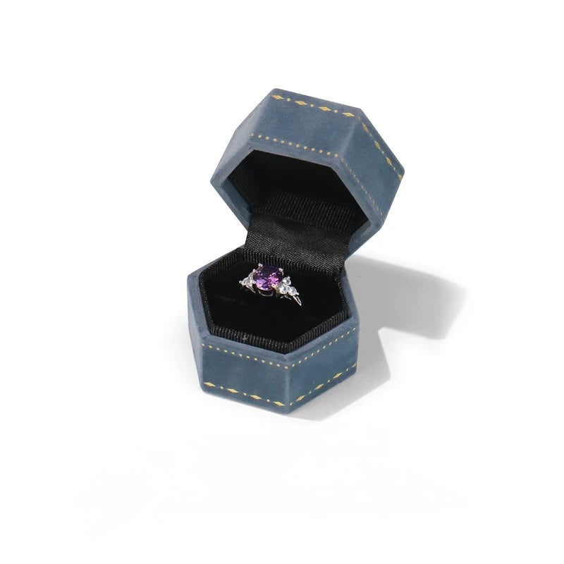 Diamond cut ring box