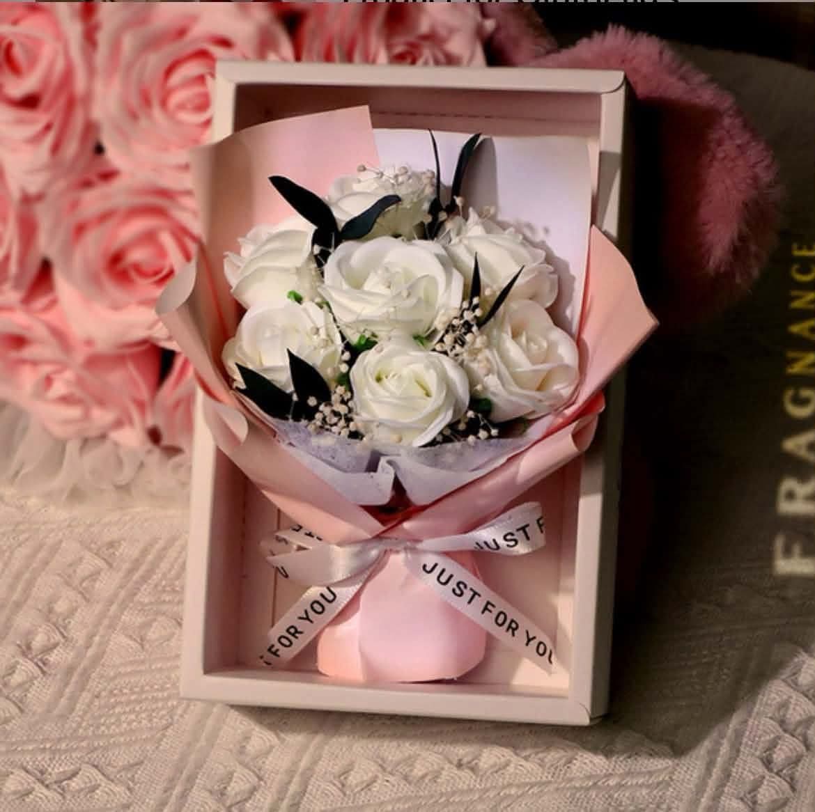 Elara Bouquet
